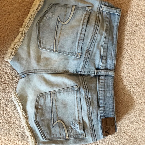 American Eagle Outfitters stretch denim shorts - Picture 2 of 4